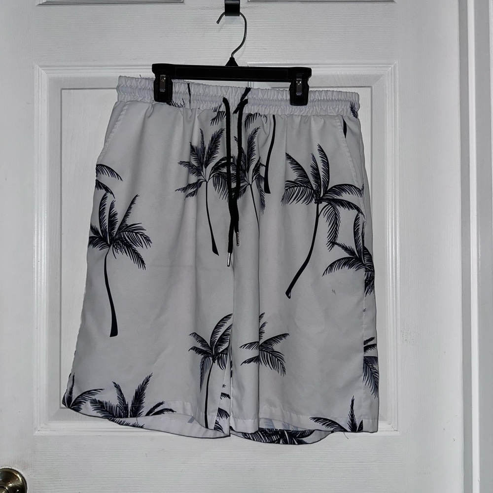 SHEIN Shorts with Palm Trees Size XL